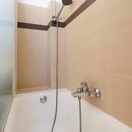 La Terrasse Zen Five Stars House نيس